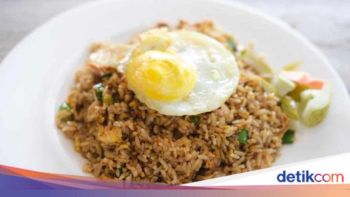 Nasi Goreng &